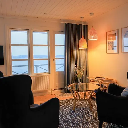 Hotel Hørby Færgekro 3*