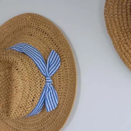 Horby Faergekro فندق Holbæk